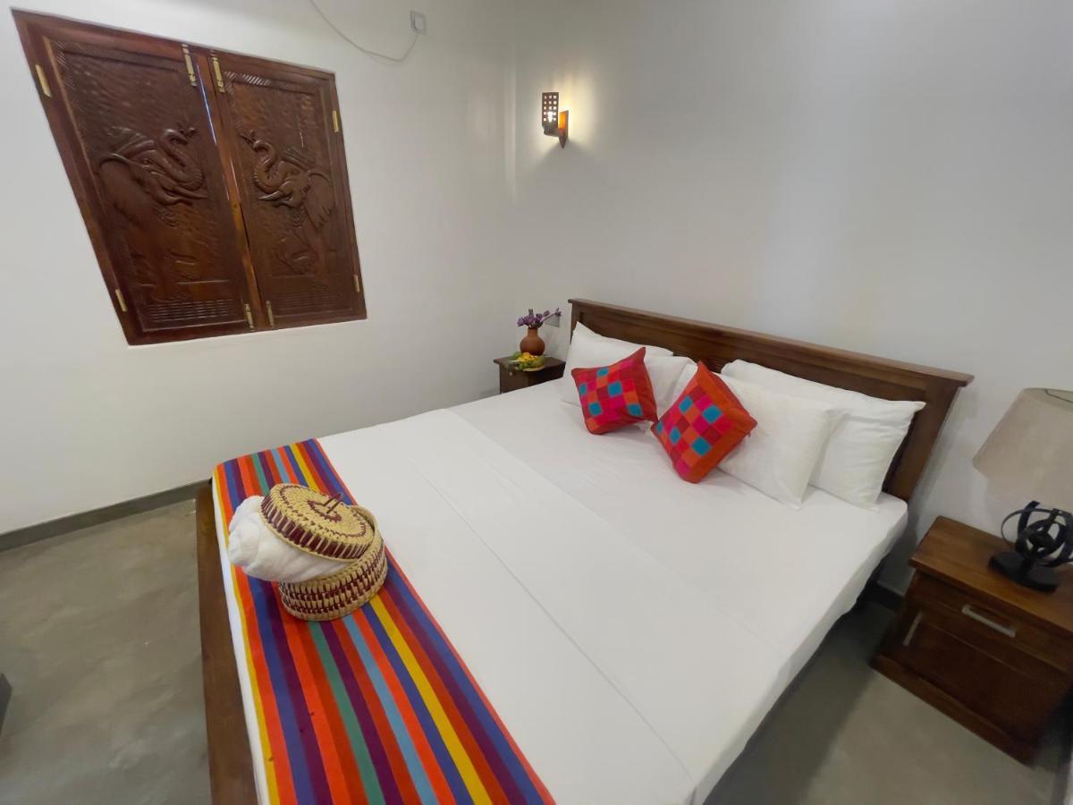 Kathircholai Bed and Breakfast Trincomalee Esterno foto